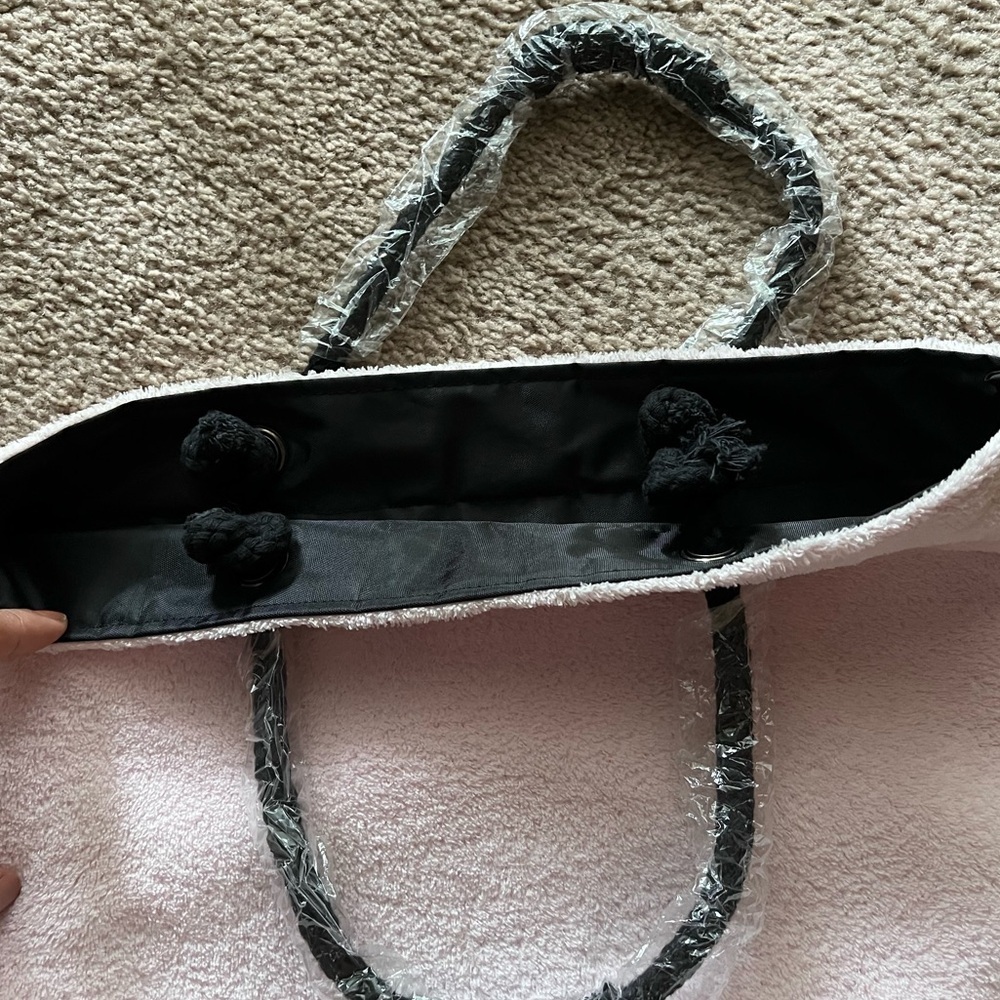 Mary Kay Pink Soft Plush Tote Bag and Eye Mask - Picture 6 of 11